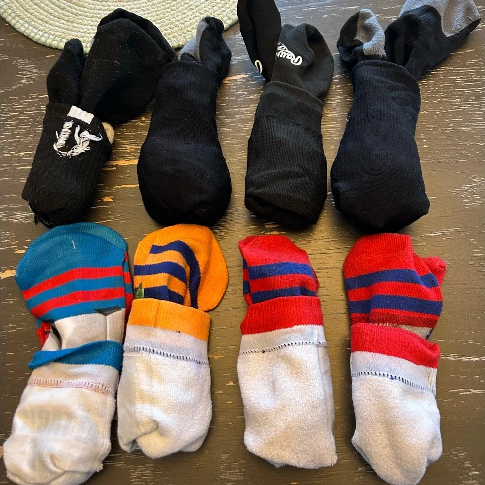 8 pair of kids baseball, soccer socks. Grade/Middle school aged. - Picture 8 of 8